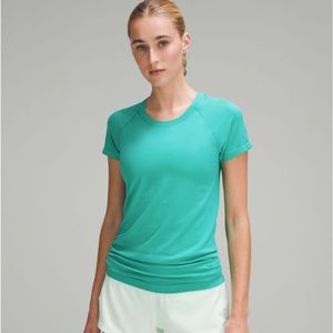 Lululemon swiftly tech short sleeve never worn